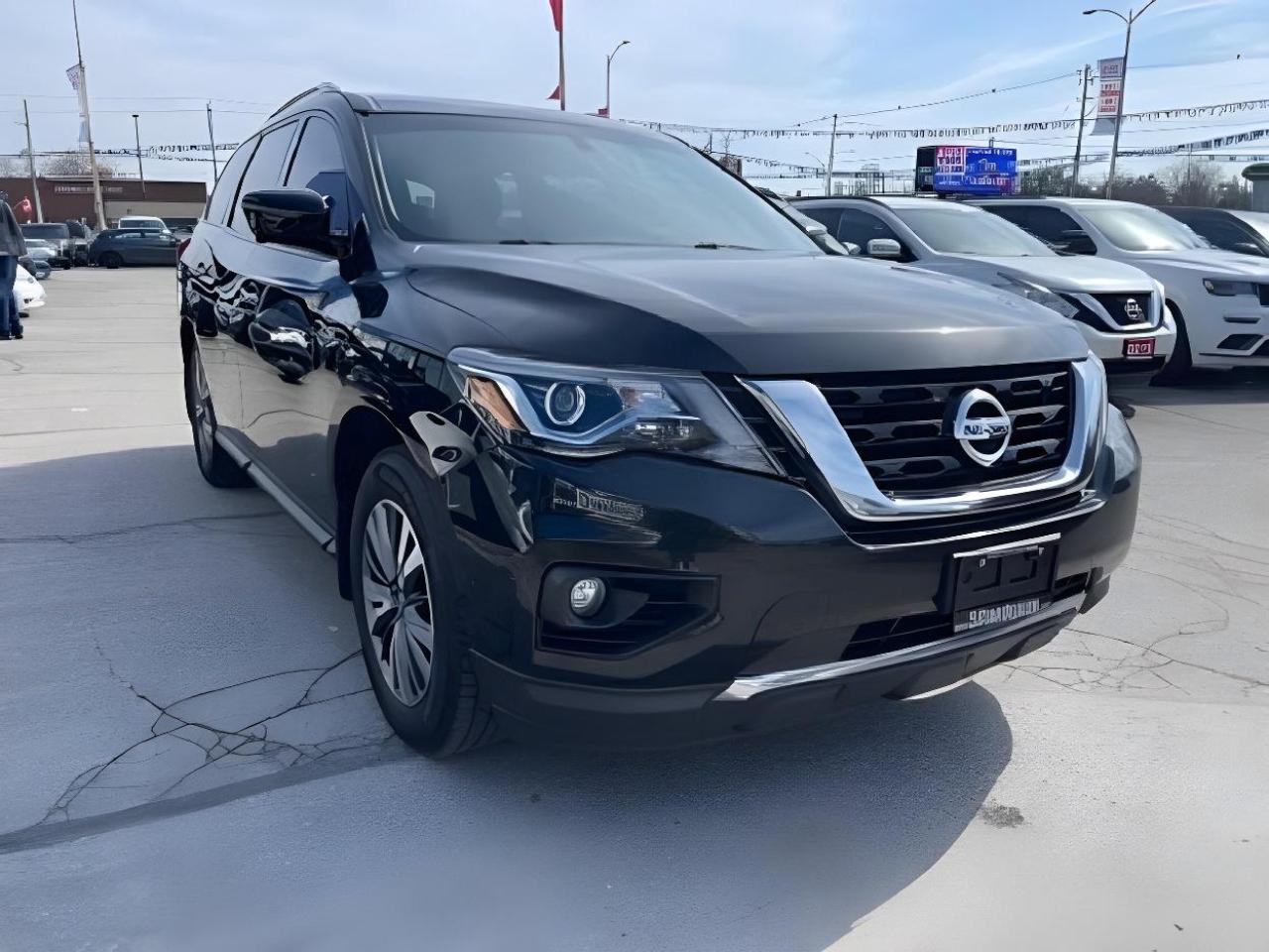 Used 2017 Nissan Pathfinder 4WD Platinum NAV ROOF LEATHER WE FINANCE ALL CREDT for sale in London, ON