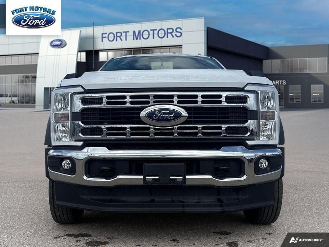 2023 Ford SUPER DUTY F-550 DRW FLAT DECK TRUCK Photo1