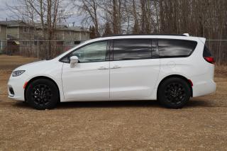 2022 Chrysler Pacifica Touring L Photo
