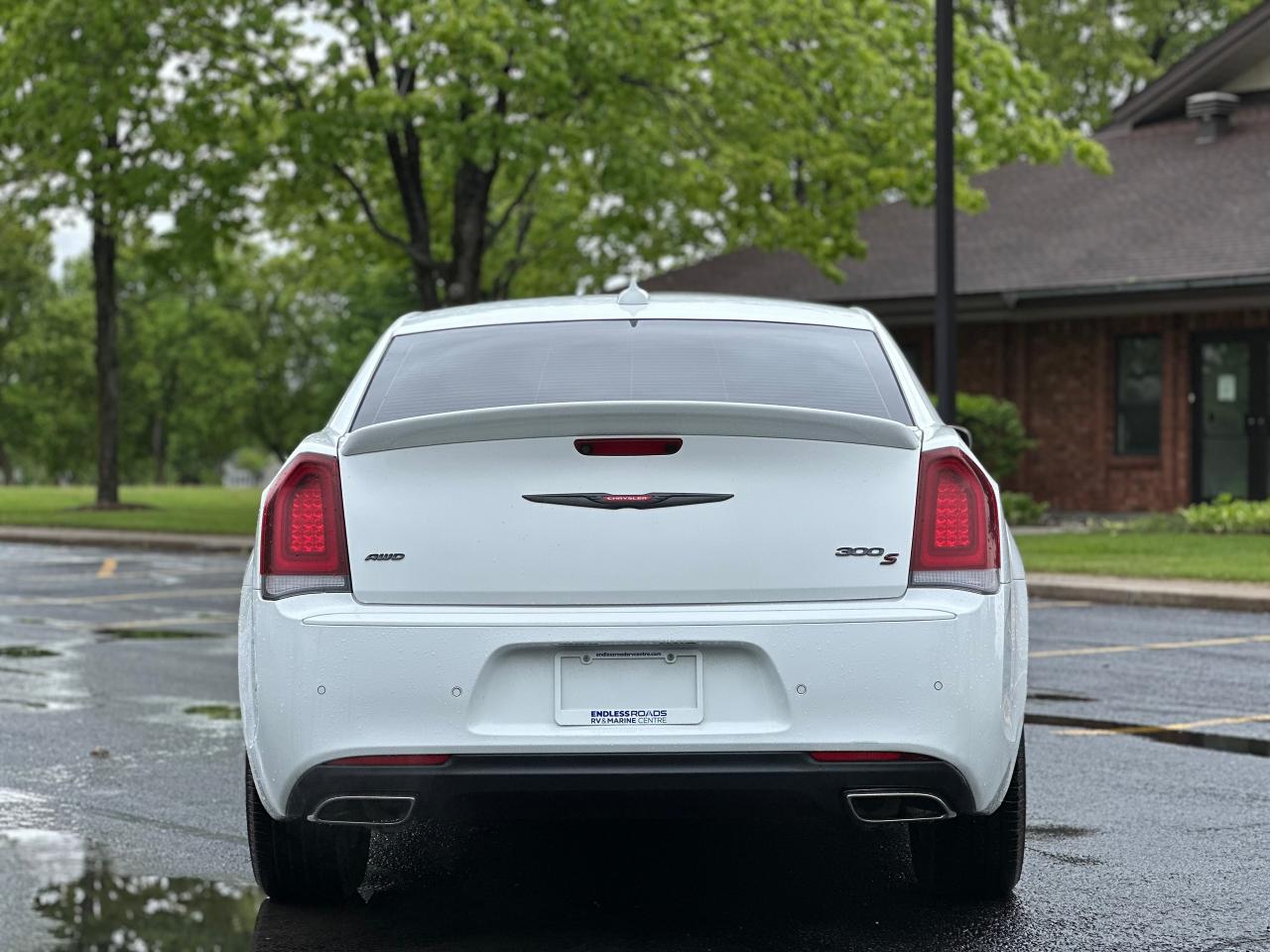 2021 Chrysler 300 S - Photo #7