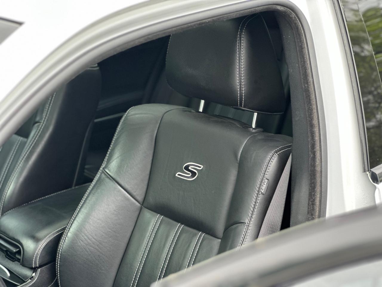 2021 Chrysler 300 S - Photo #15