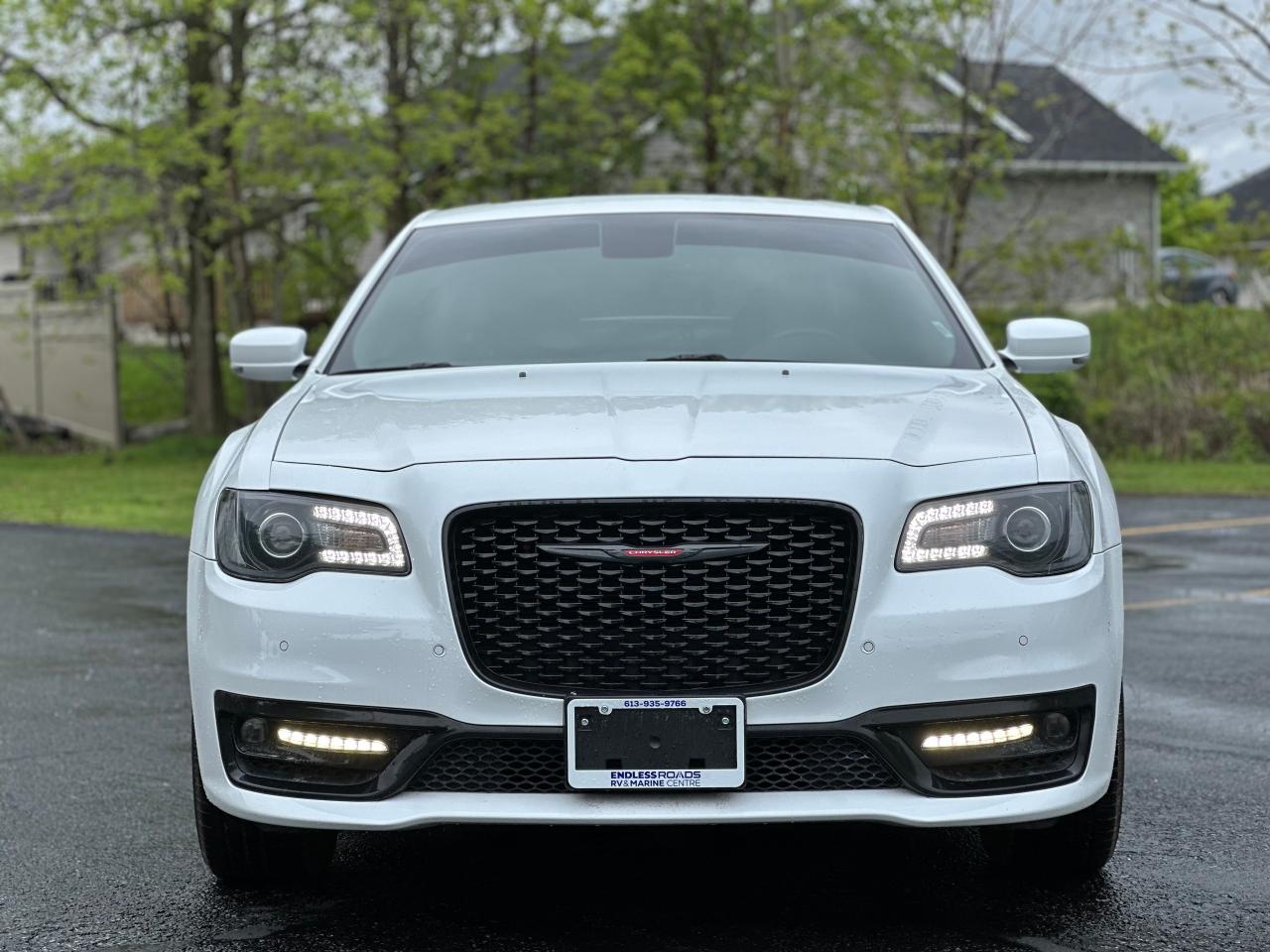 2021 Chrysler 300 S - Photo #6