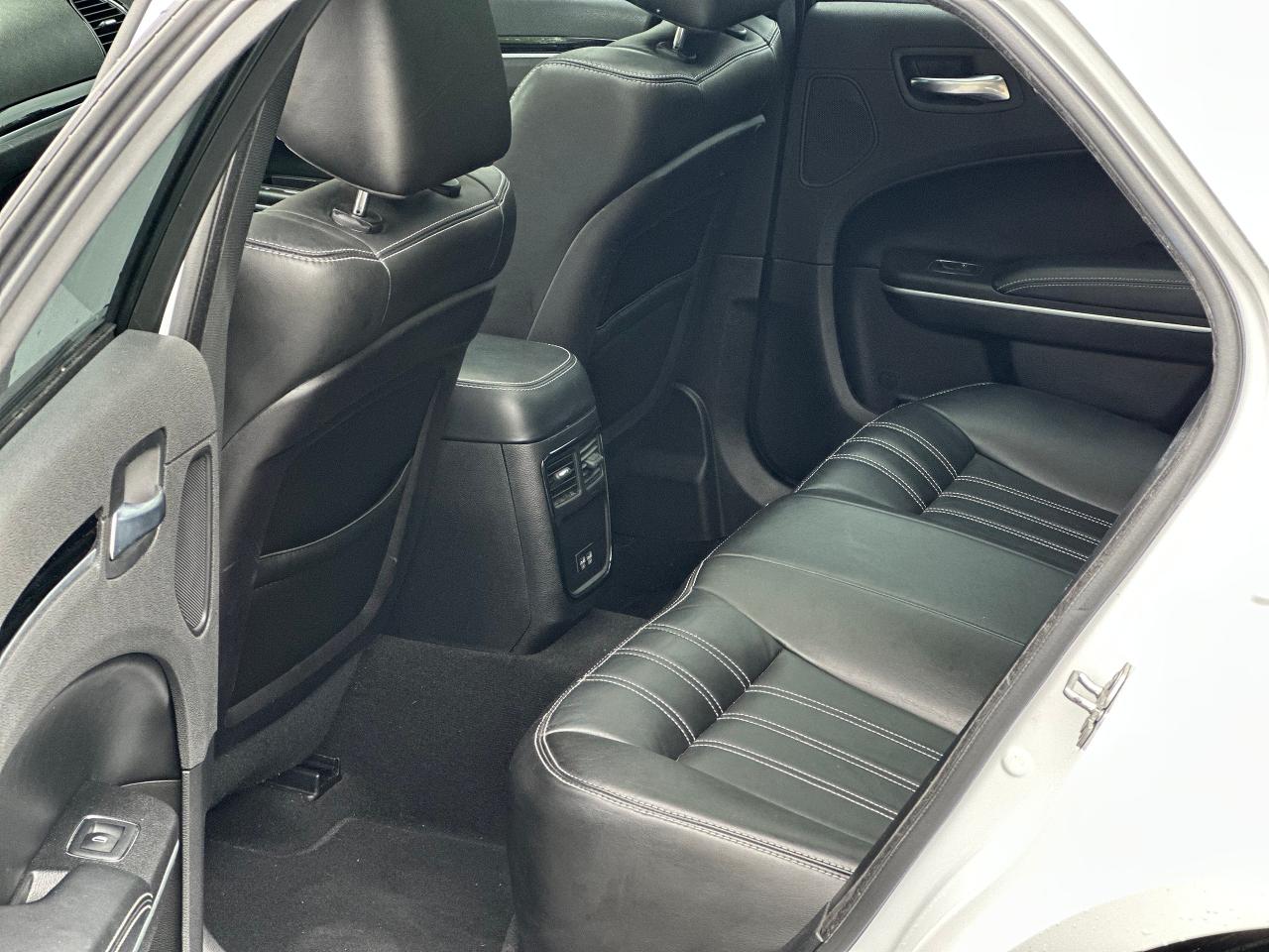 2021 Chrysler 300 S - Photo #13