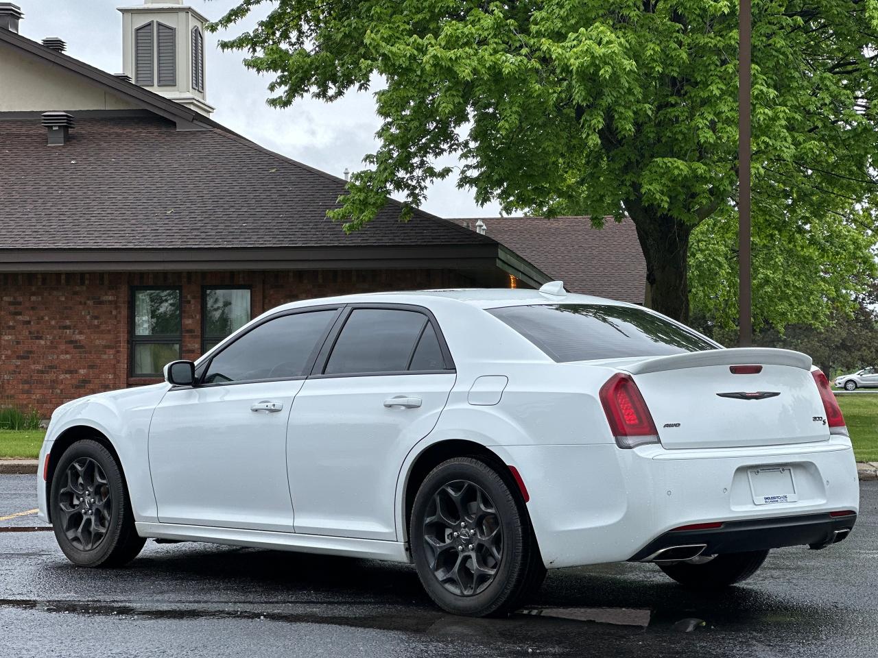 2021 Chrysler 300 S - Photo #4