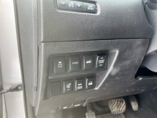 2014 Nissan Rogue SV AWD 7 passenger Back up Cam Heated Seats+ - Photo #19