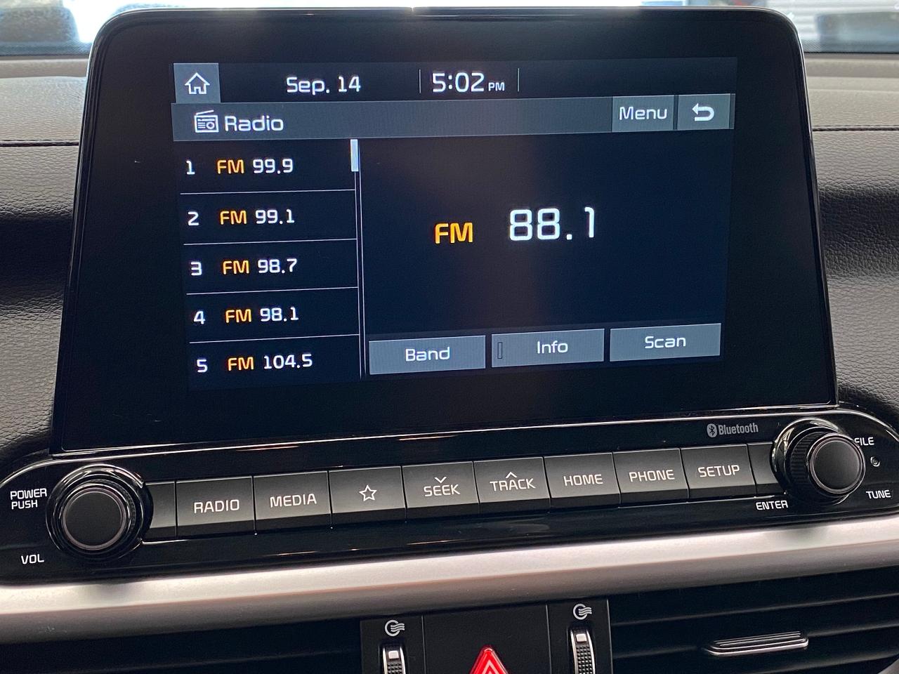 2020 Kia Forte LX+New Tires+ApplePlay+Heated Steering+CLEANCARFAX Photo101
