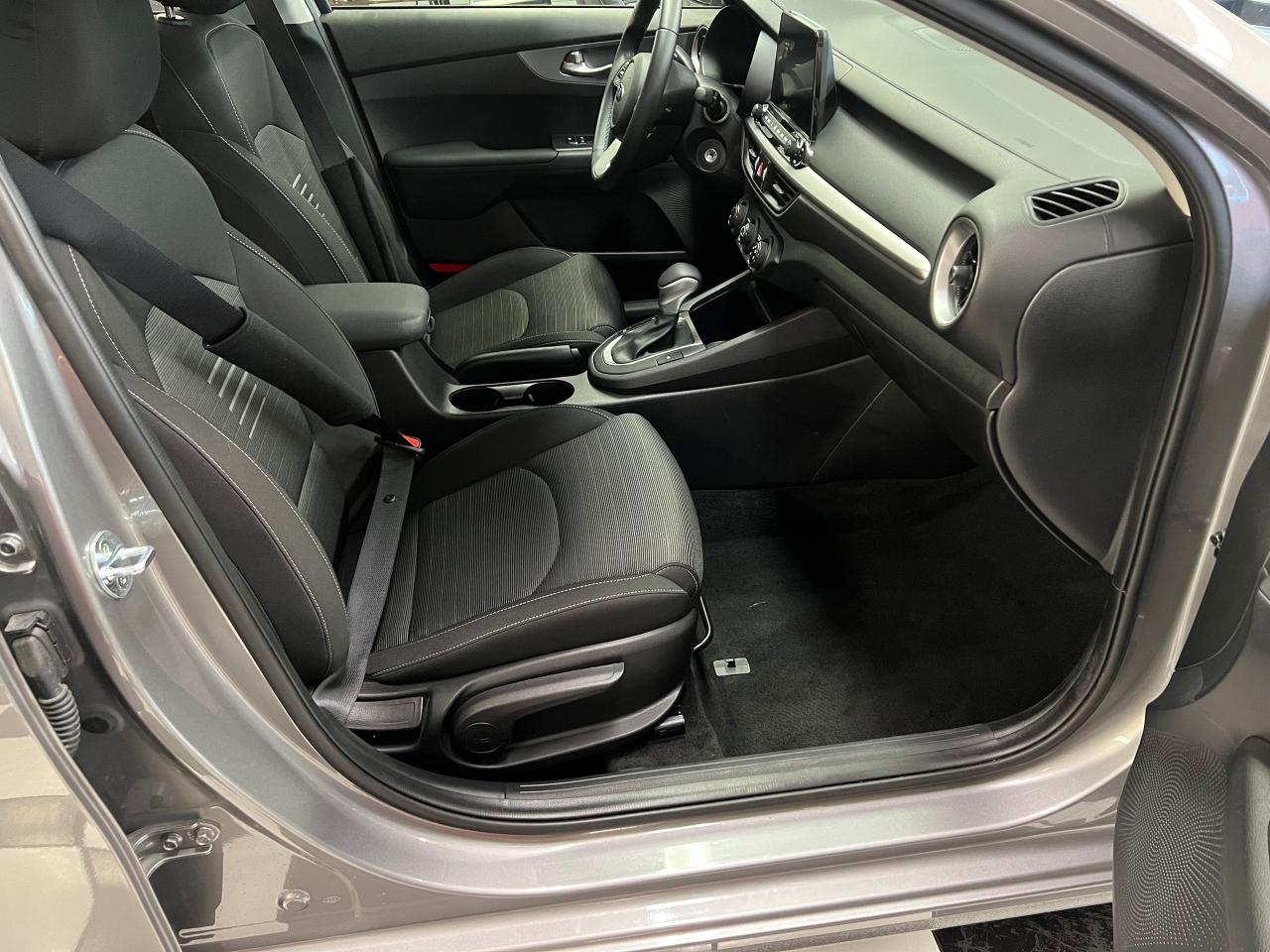 2020 Kia Forte LX+New Tires+ApplePlay+Heated Steering+CLEANCARFAX Photo88