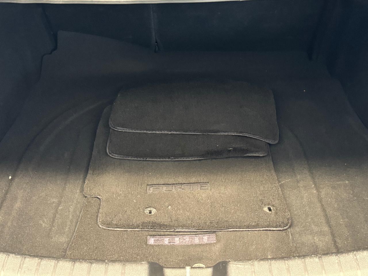 2020 Kia Forte LX+New Tires+ApplePlay+Heated Steering+CLEANCARFAX Photo92