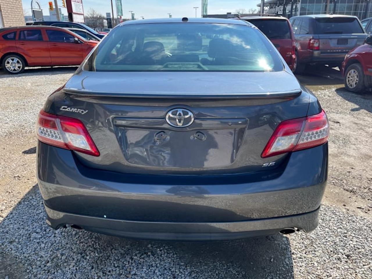 2011 Toyota Camry 4dr Sdn I4 Auto SE with Safety and Warranty, Financing available Photo4
