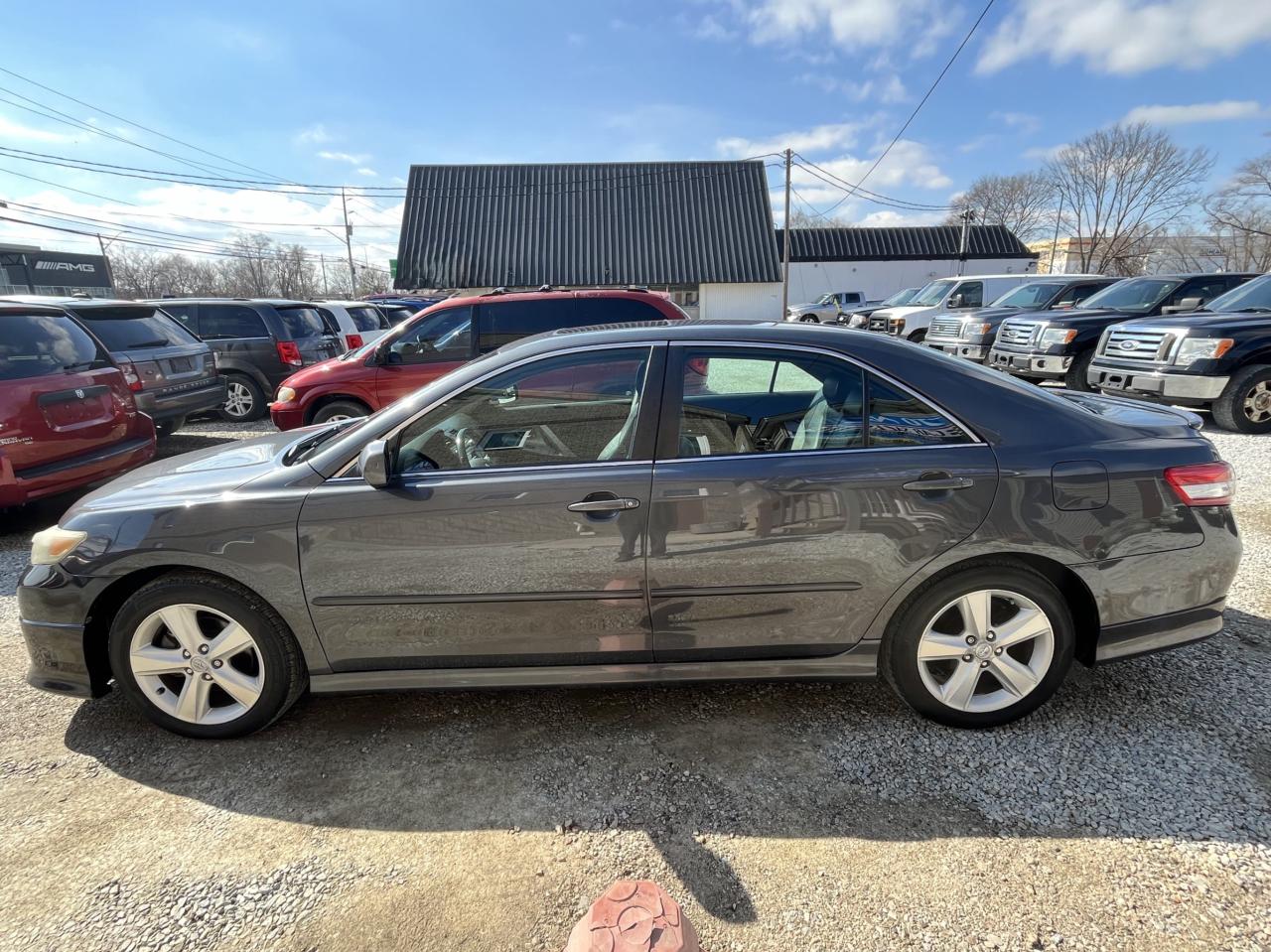 Used 2011 Toyota Camry 4dr Sdn I4 Auto SE with Safety and Warranty, Financing available for sale in Windsor, ON