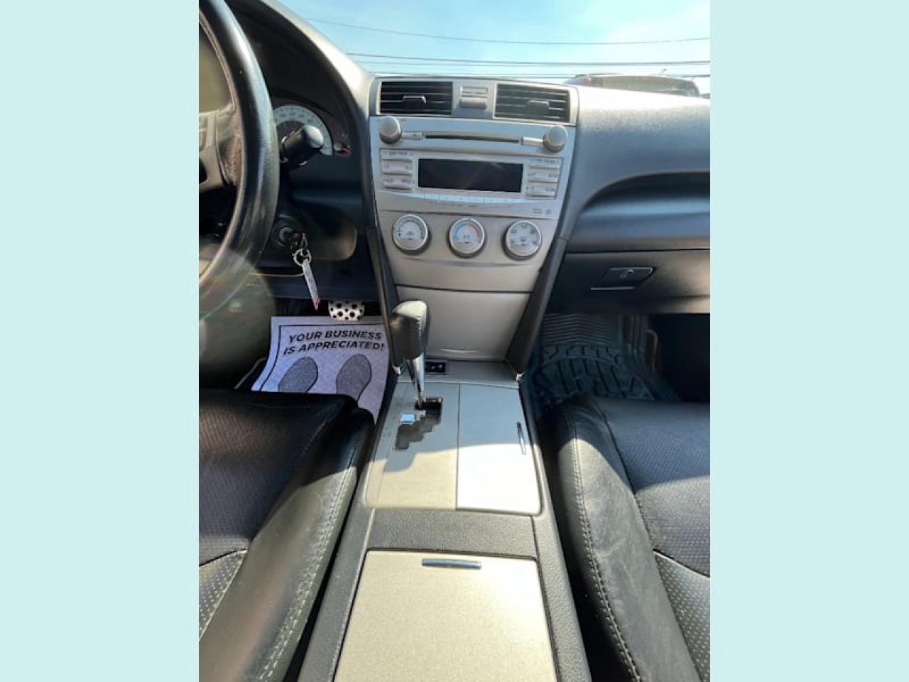 2011 Toyota Camry 4dr Sdn I4 Auto SE with Safety and Warranty, Financing available Photo