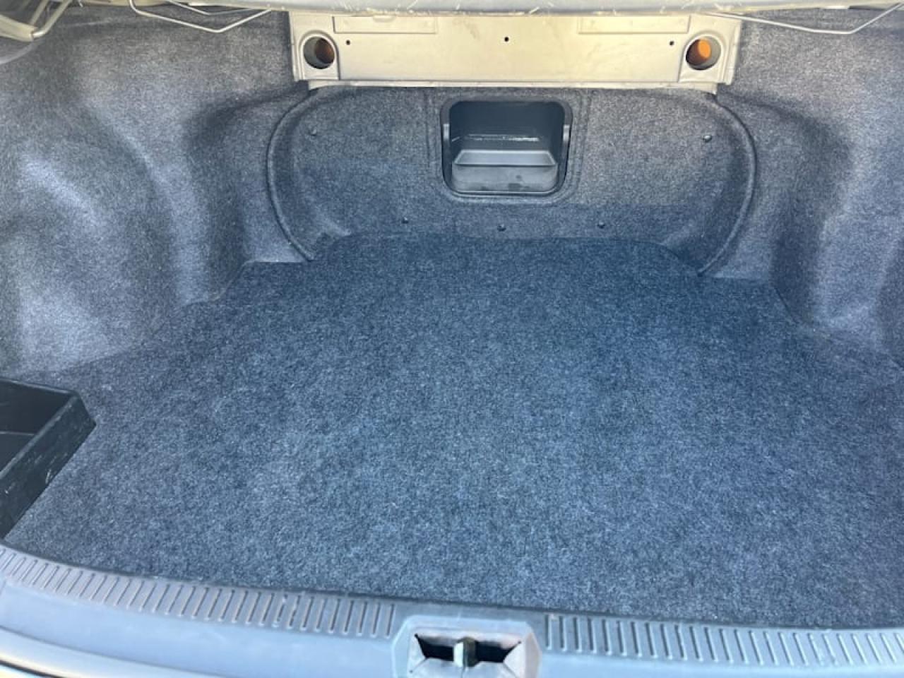 2011 Toyota Camry 4dr Sdn I4 Auto SE with Safety and Warranty, Financing available Photo