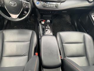 2017 Toyota RAV4 Hybrid SE - Photo #10
