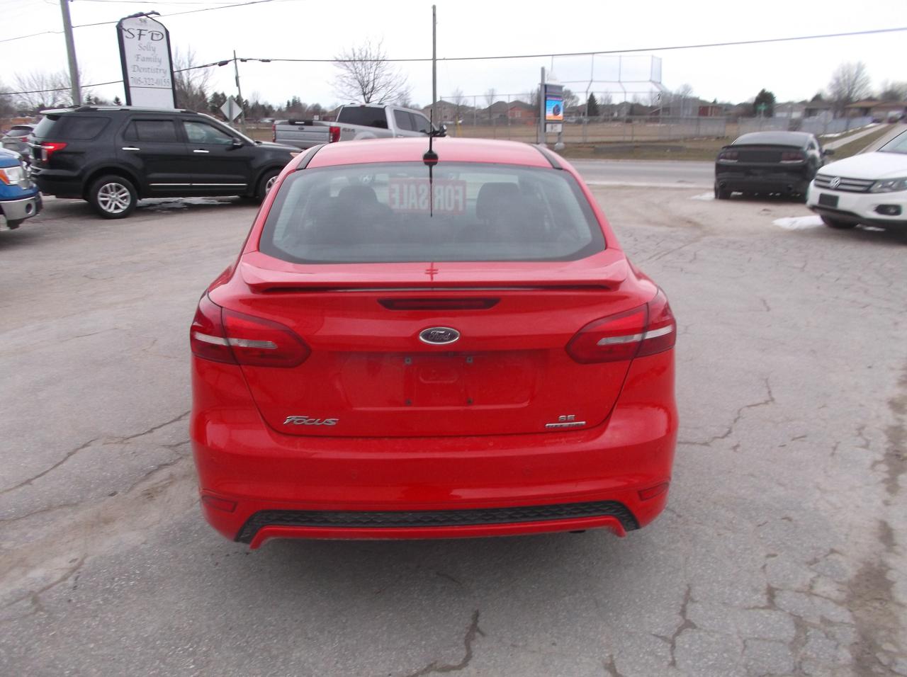 2015 Ford Focus SE - Photo #4