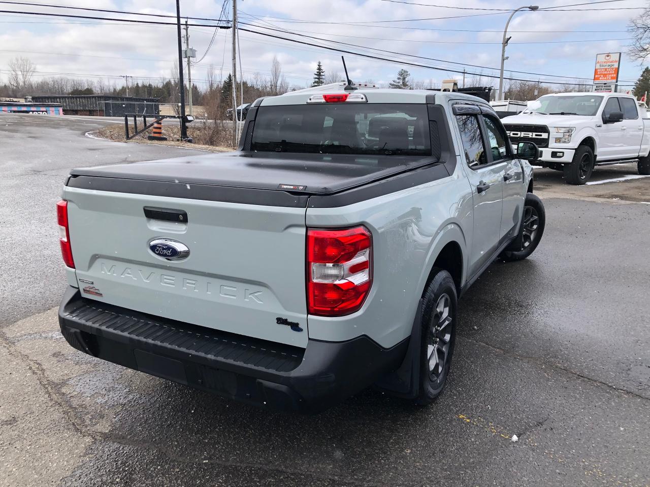 2022 Ford MAVERICK XLT FWD SuperCrew - Photo #5