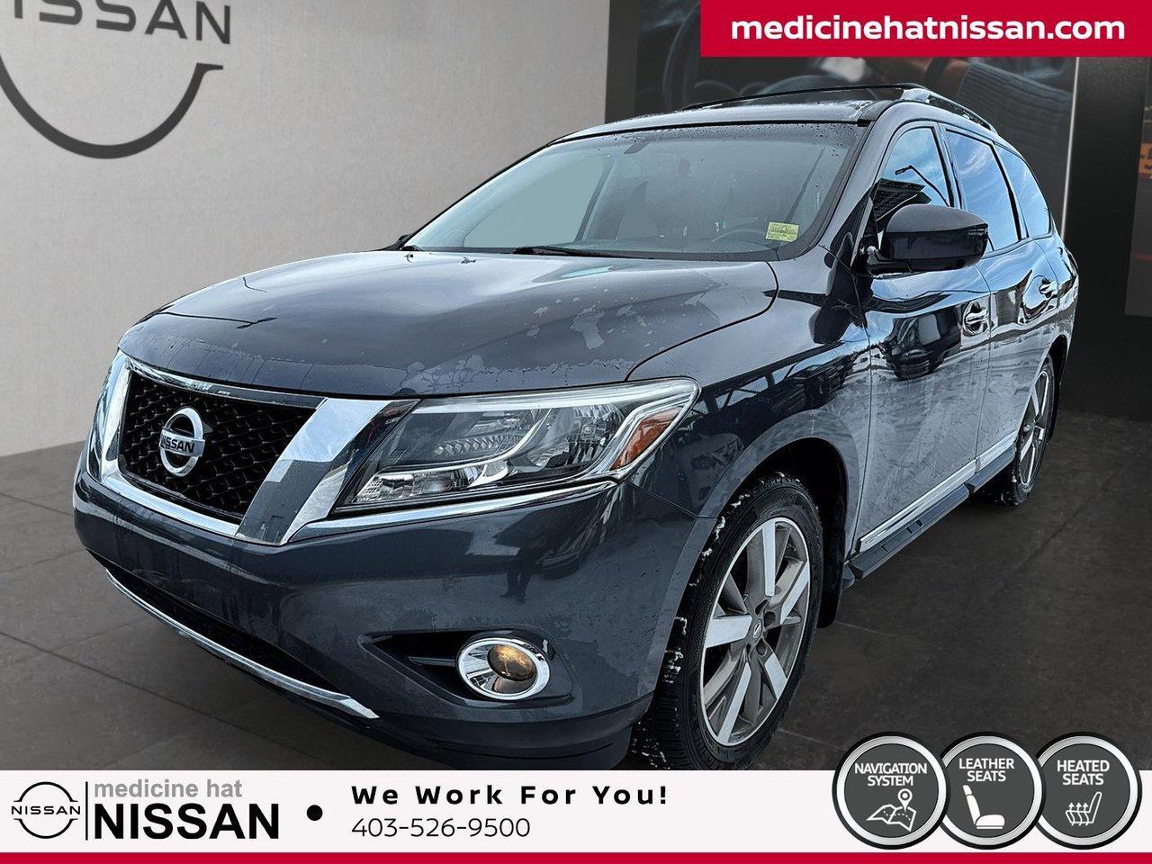 Used 2014 Nissan Pathfinder Platinum for sale in Medicine Hat, AB