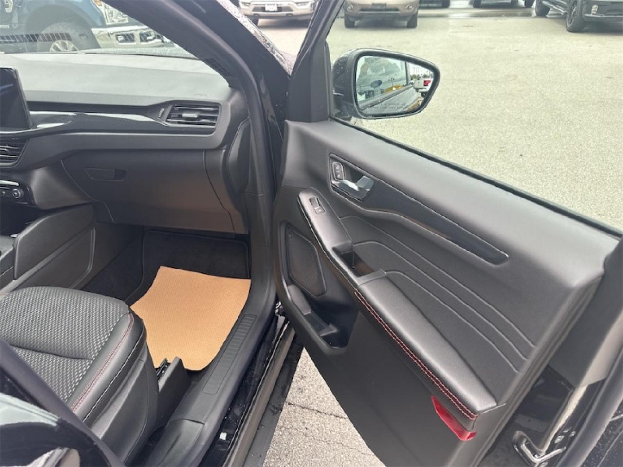 2024 Ford Escape ST-Line Select  - Sunroof - Navigation Photo5