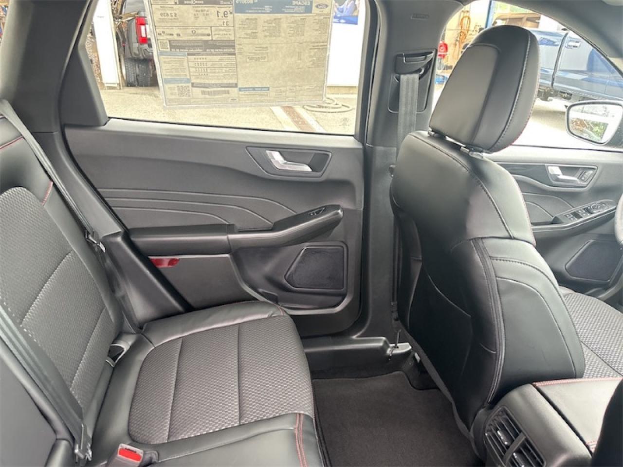 2024 Ford Escape ST-Line Select  - Sunroof - Navigation Photo5