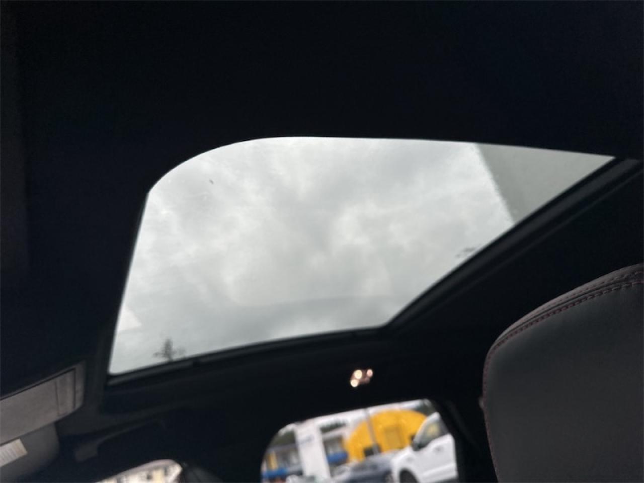 2024 Ford Escape ST-Line Select  - Sunroof - Navigation Photo5