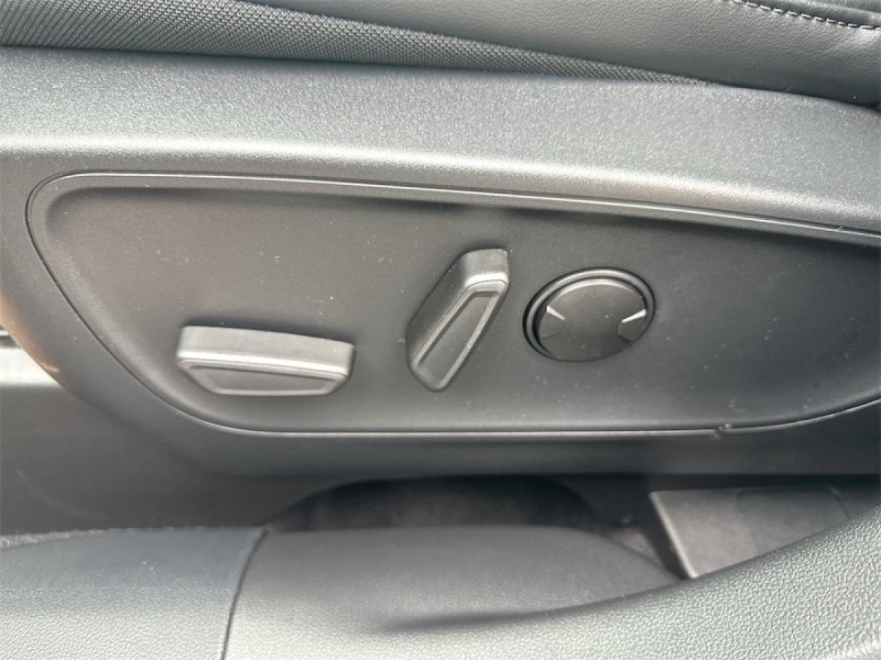 2024 Ford Escape ST-Line Select  - Sunroof - Navigation Photo5