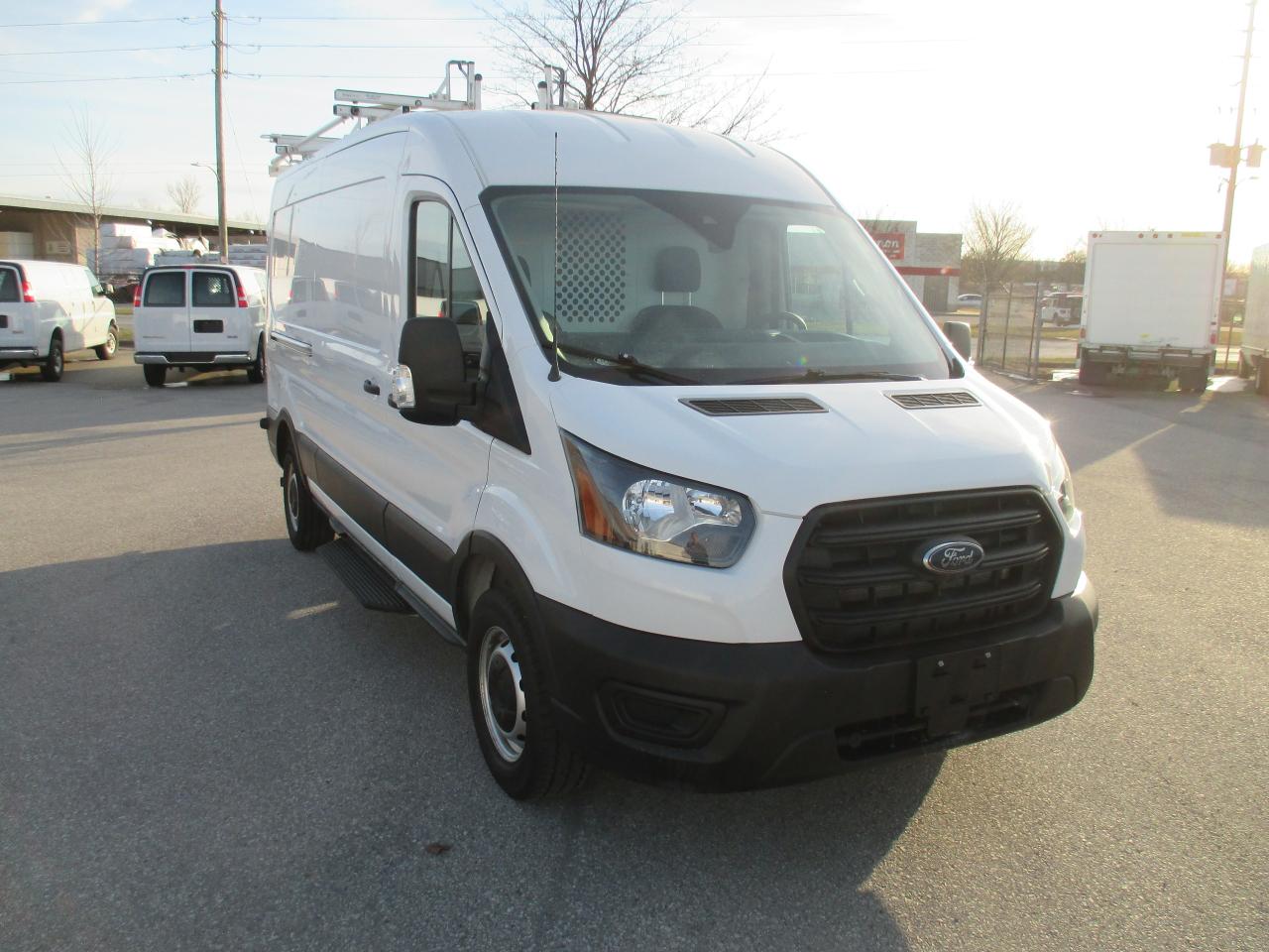 2020 Ford Transit 250 T-250 148" Med Rf 9070 GVWR RWD.LADDER RACKS,SHELV - Photo #2