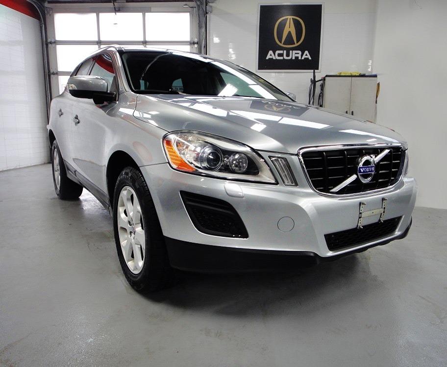 2013 Volvo XC60 DEALER MAINTAIN,NO ACCIDENT ,PANO ROOF,LEVEL III - Photo #1