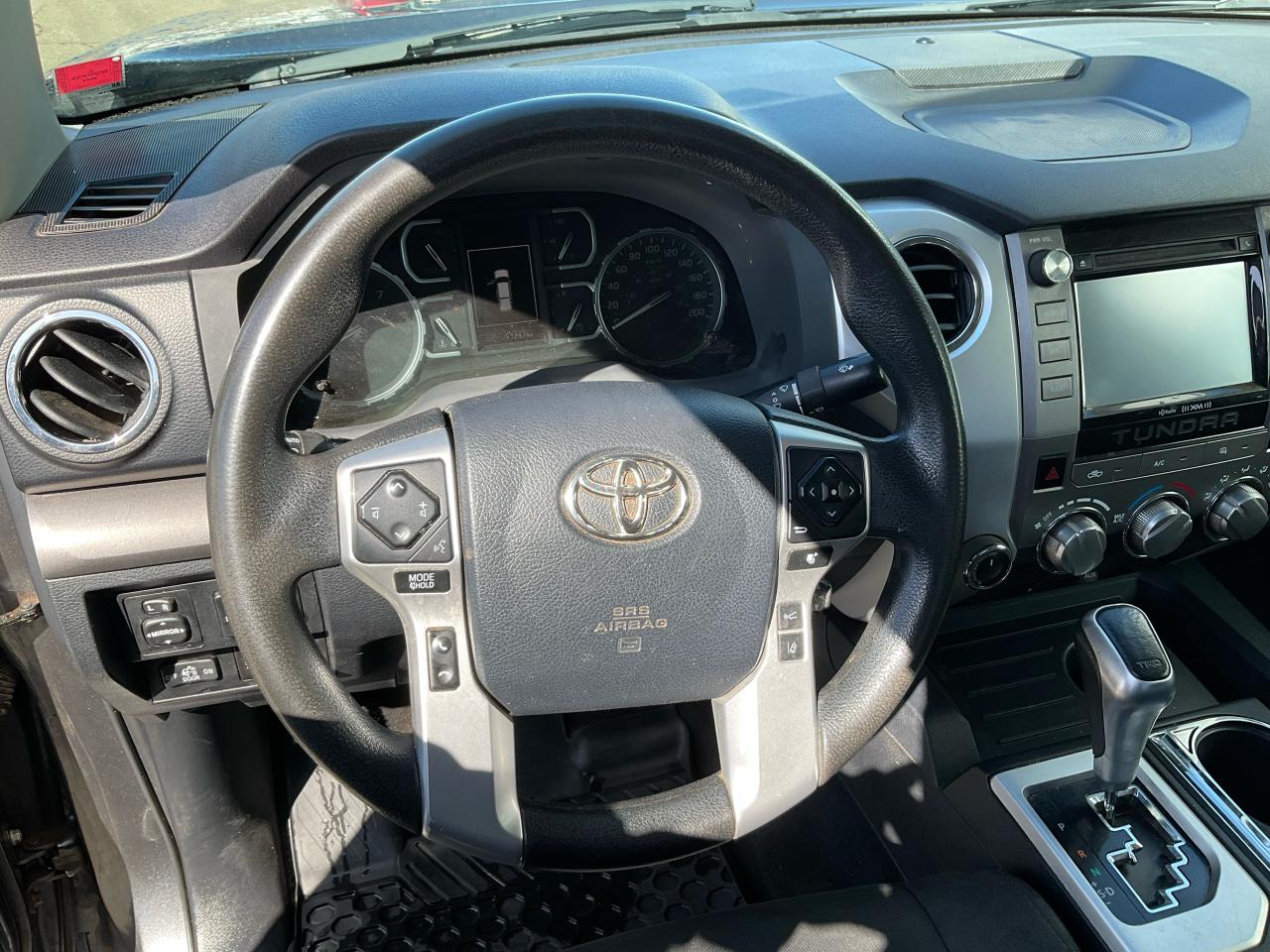 2018 Toyota Tundra SR5 Plus Photo5