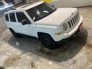 Used 2015 Jeep Patriot North * Sunroof * Tinted Windows * Comes with Alloys * Keyless Entry * Power Locks/Windows/Side View Mirrors * Automatic/Tiptronic Transmission * Heat for sale in Cambridge, ON
