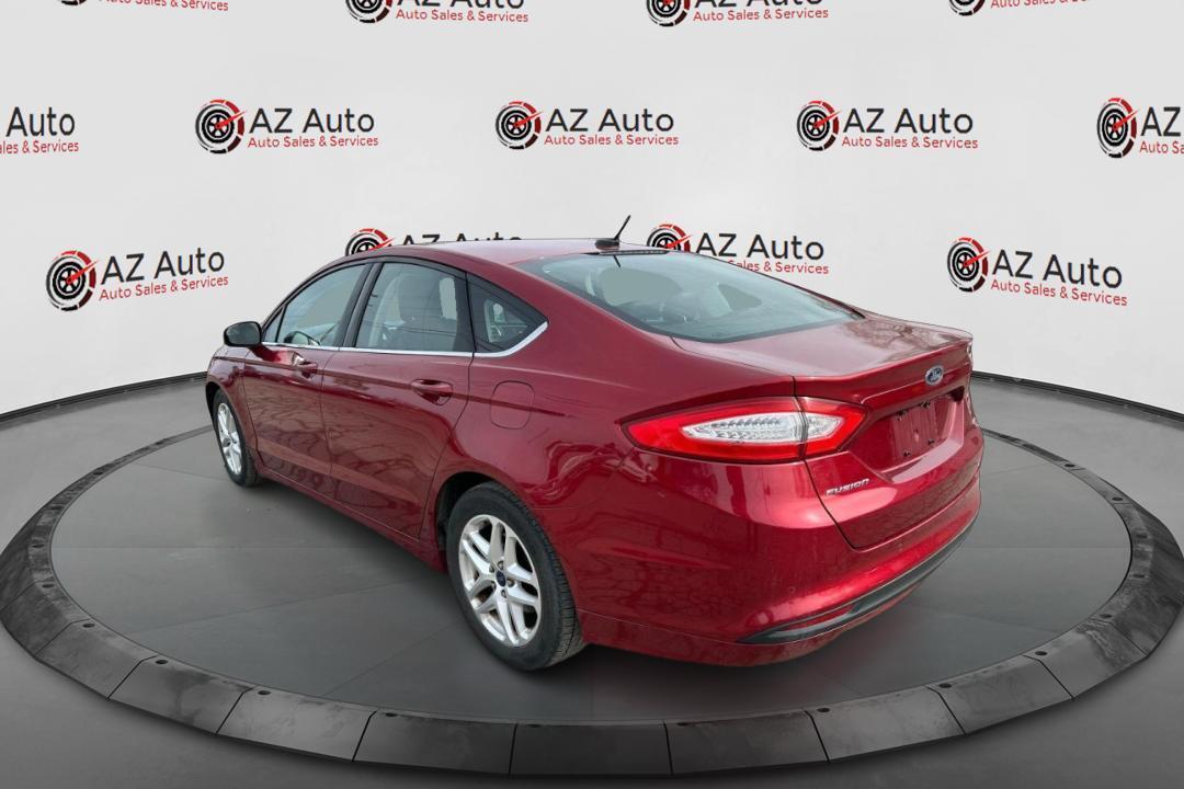 2014 Ford Fusion SE - Photo #4