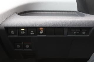 2021 Toyota Sienna XSE 7-Passenger AWD DVD - Photo #19