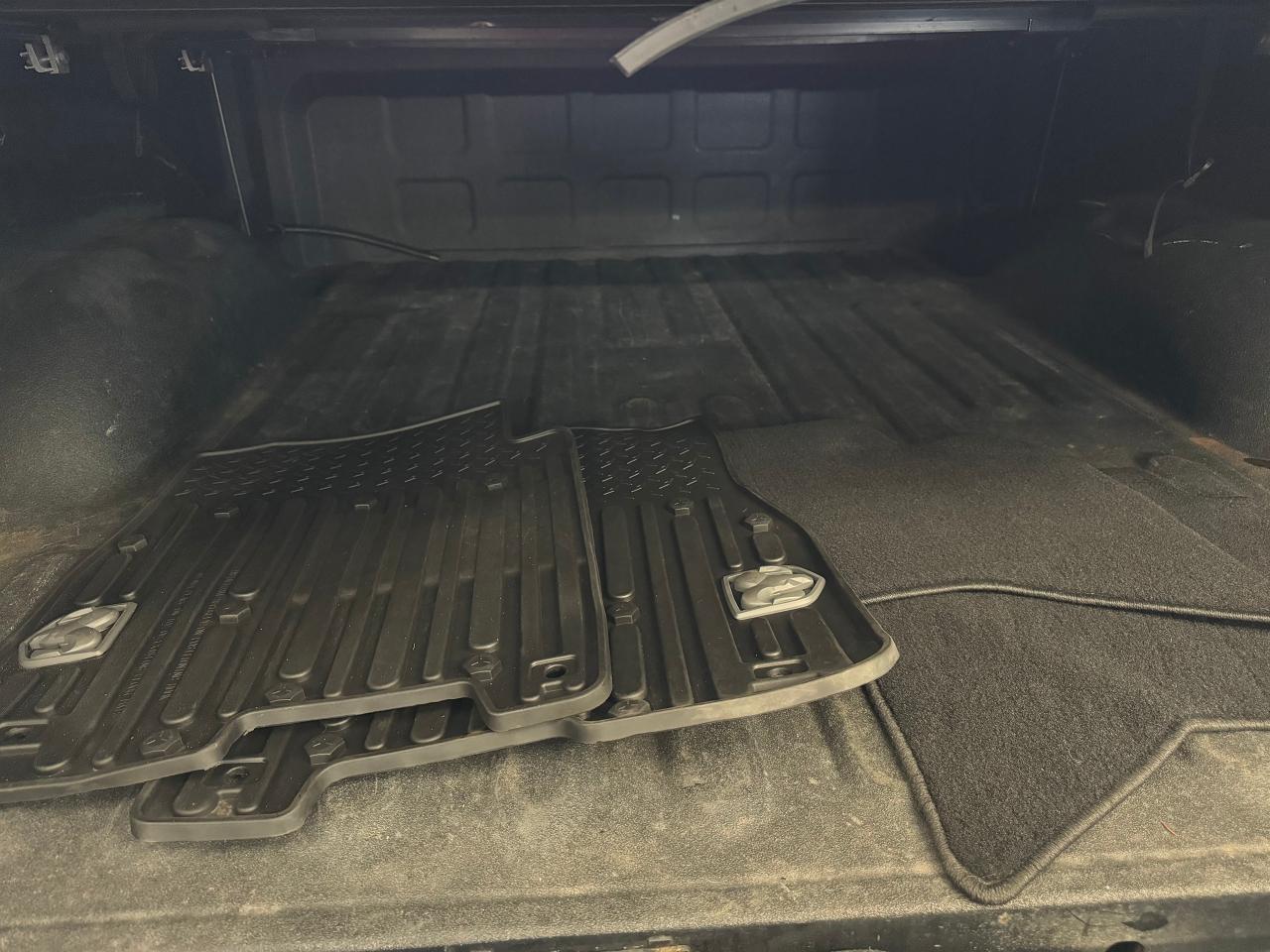 2017 RAM 1500 SPORT QUAD HEMI 4x4+Roof+Cooled Leather+New Tires - Photo #28