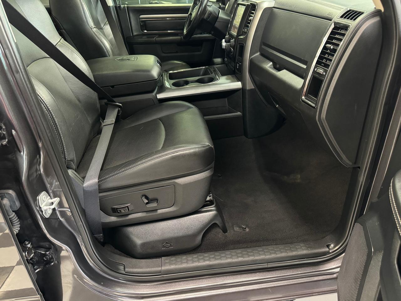2017 RAM 1500 SPORT QUAD HEMI 4x4+Roof+Cooled Leather+New Tires - Photo #24