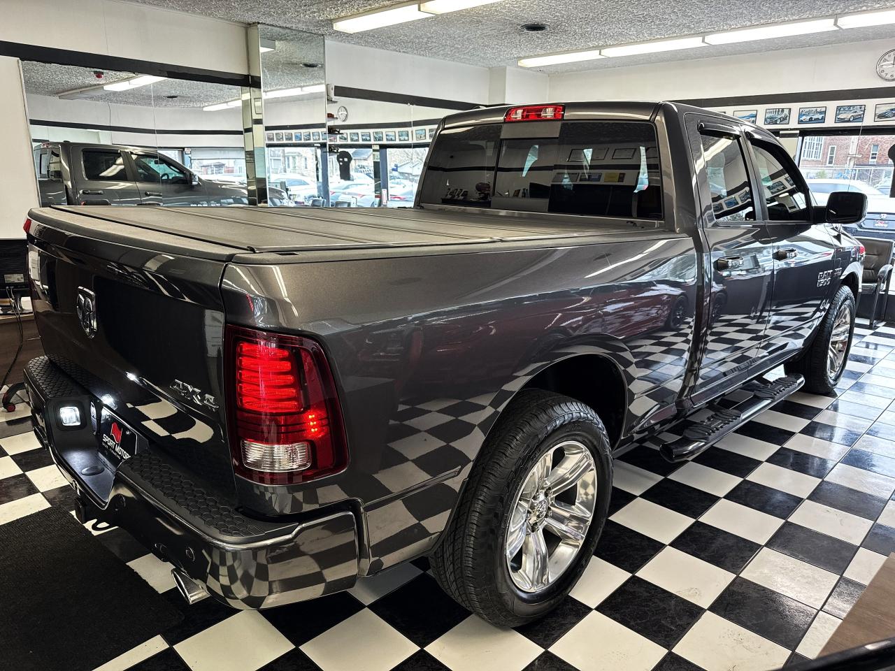 2017 RAM 1500 SPORT QUAD HEMI 4x4+Roof+Cooled Leather+New Tires - Photo #4