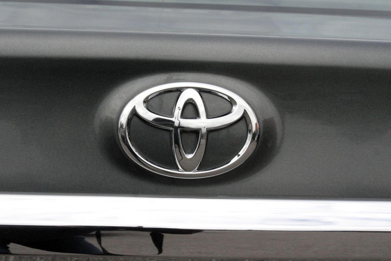2012 Toyota Corolla 4DR SDN AUTO CE/CERTIFIED/PRICED TO SELL - Photo #7