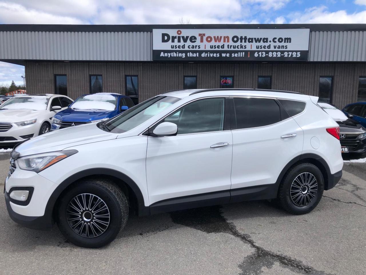 2015 Hyundai Santa Fe Sport AWD 4dr 2.4L - Photo #2