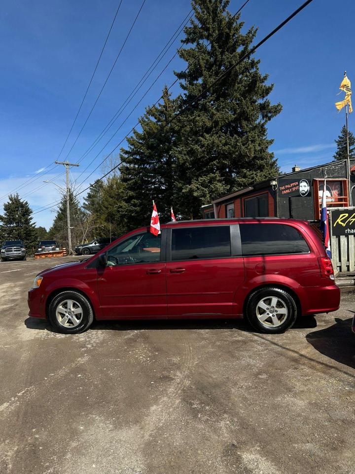 2011 Dodge Grand Caravan SXT - Photo #2