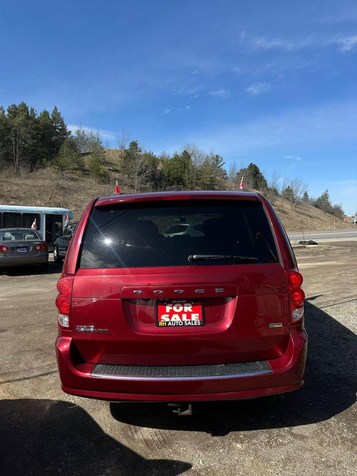 2011 Dodge Grand Caravan SXT - Photo #3