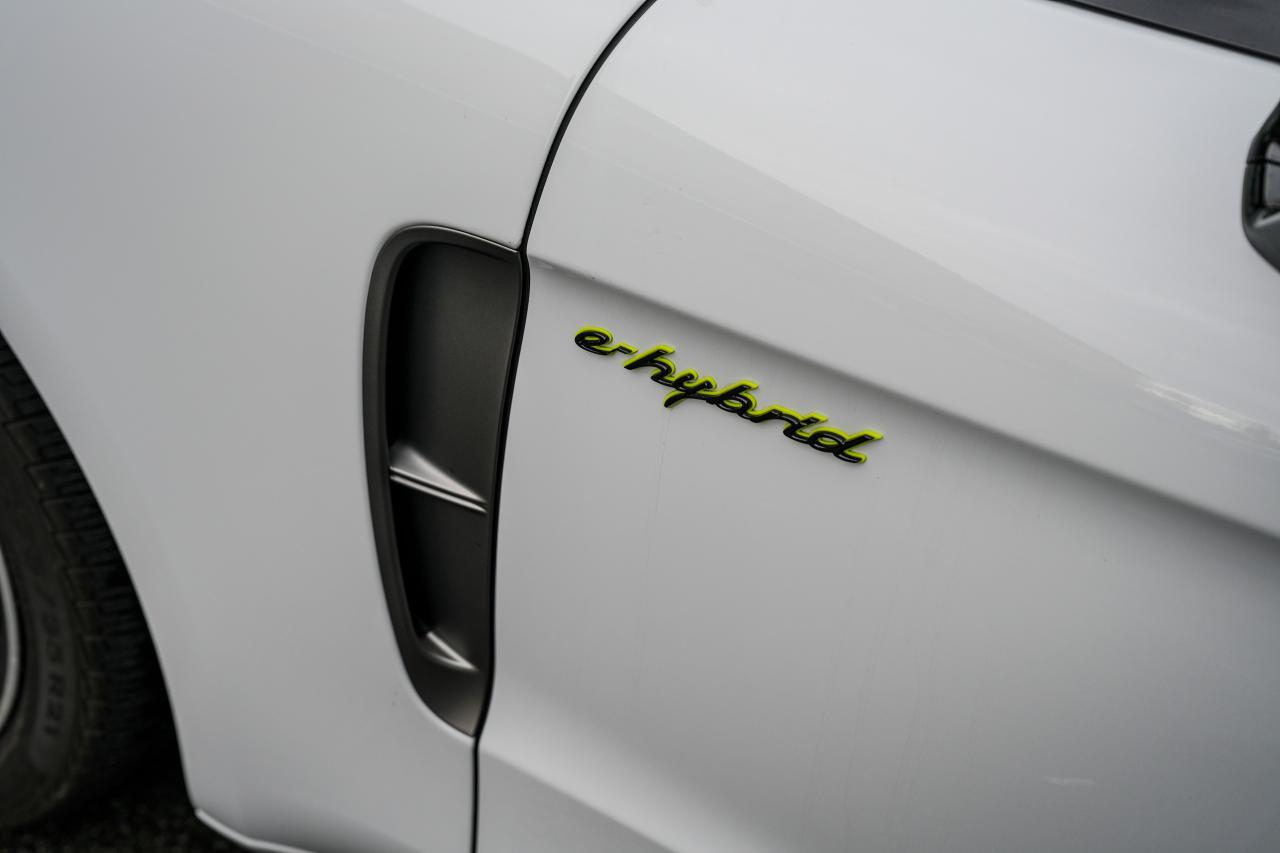 2022 Porsche Panamera 4E-hybrid Platinum Edition - Photo #9