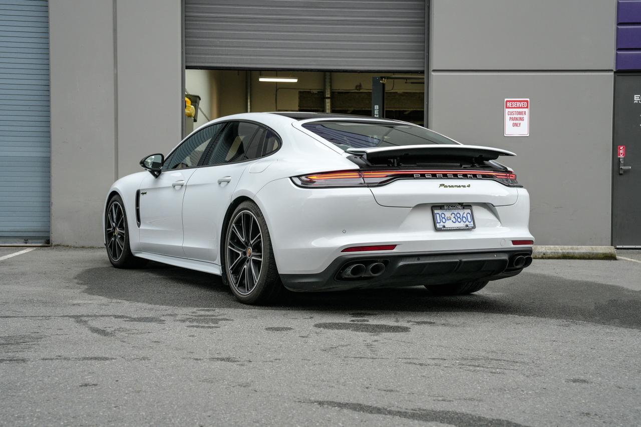 2022 Porsche Panamera 4E-hybrid Platinum Edition - Photo #6