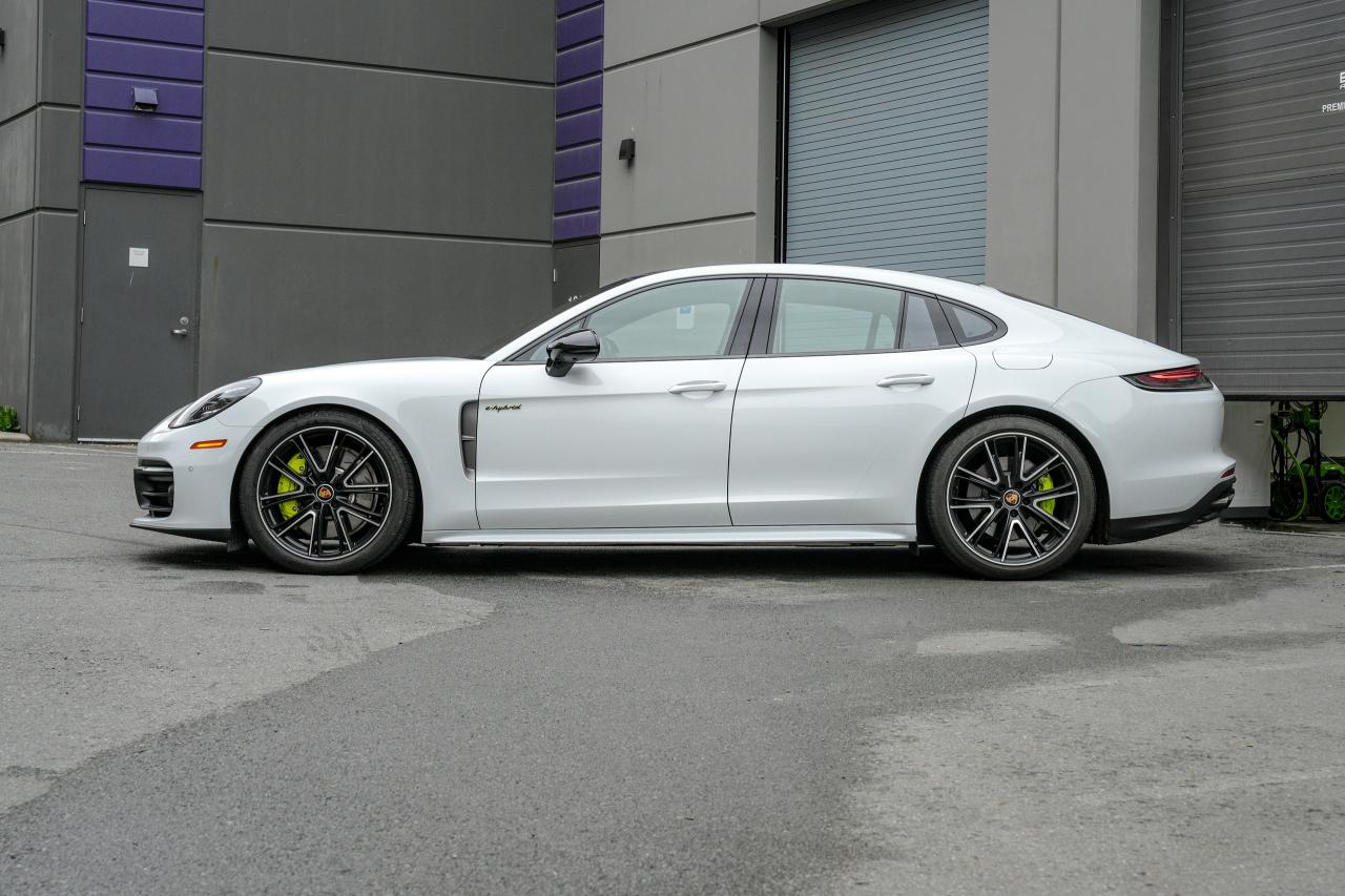 2022 Porsche Panamera 4E-hybrid Platinum Edition - Photo #8