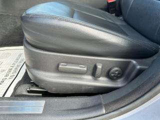 2012 Hyundai Genesis 4dr Sdn V6 w/Premium Pkg - Photo #12