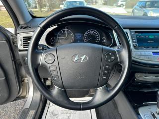 2012 Hyundai Genesis 4dr Sdn V6 w/Premium Pkg - Photo #13