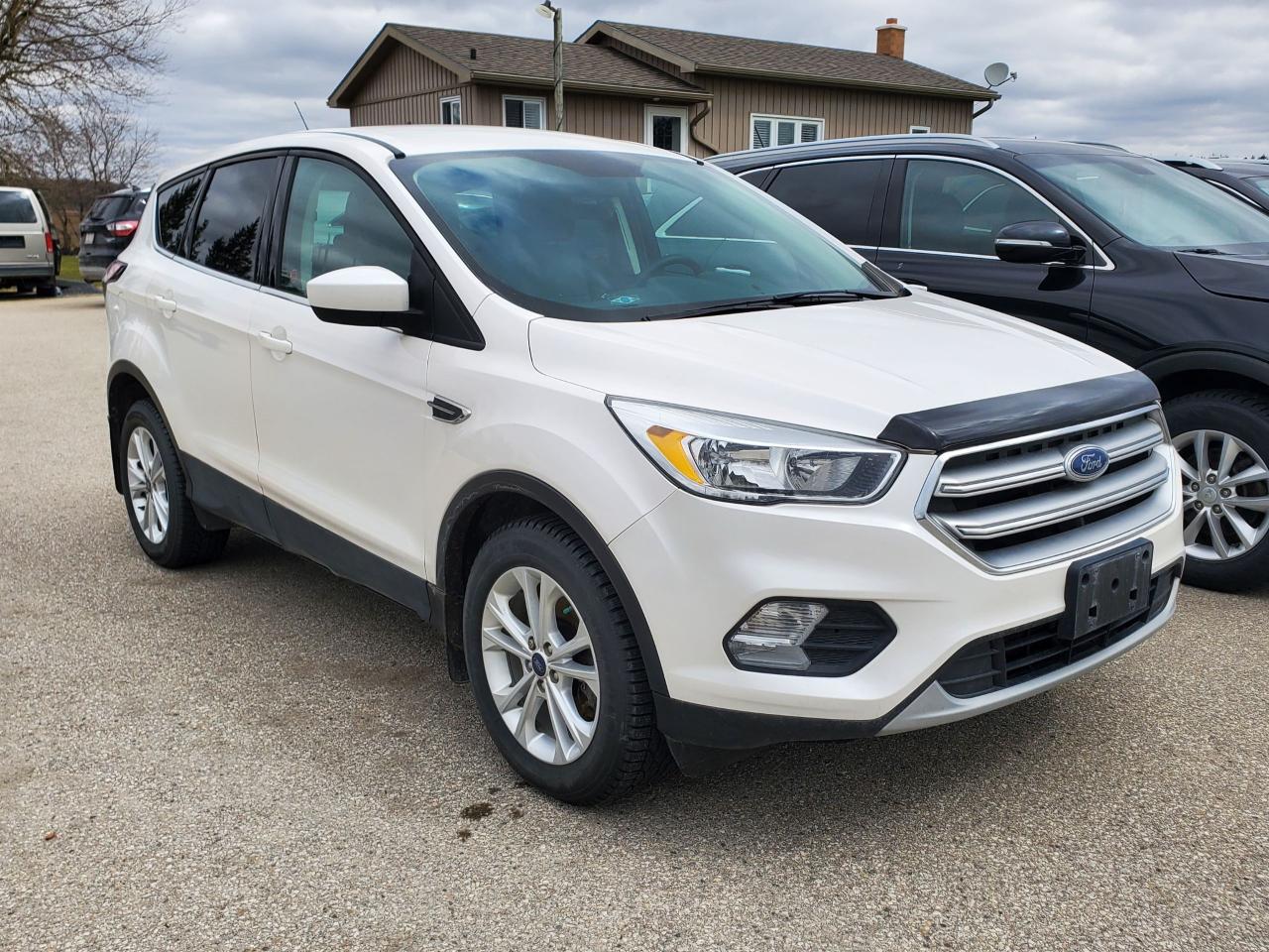 2017 Ford Escape SE - 4WD - Photo #3