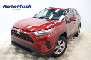 Used 2022 Toyota RAV4 XLE, CAMERA, TOIT OUVRANT, DEMARREUR for sale in Saint-Hubert, QC