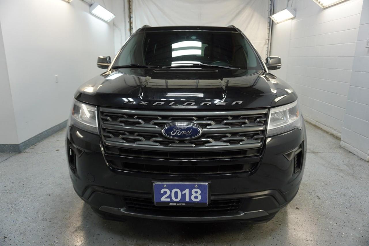 2018 Ford Explorer XLT 4WD *ACCIDENT FREE* CERTIFIED CAMERA BLUETOOTH LEATHER HEATED SEATS PANO ROOF CRUISE ALLOYS - Photo #2