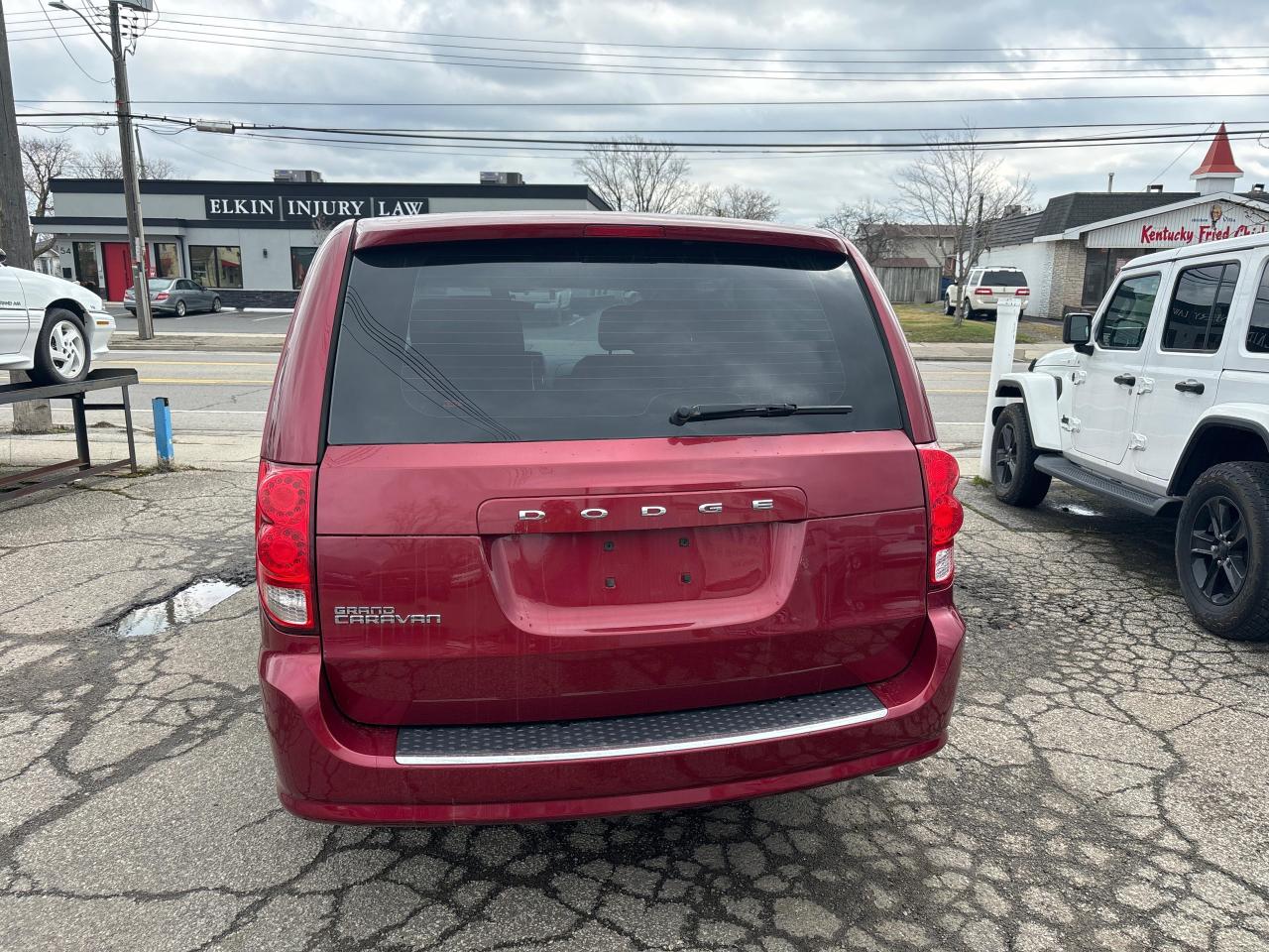 2016 Dodge Grand Caravan CANADA VALUE PACKAGE Photo2