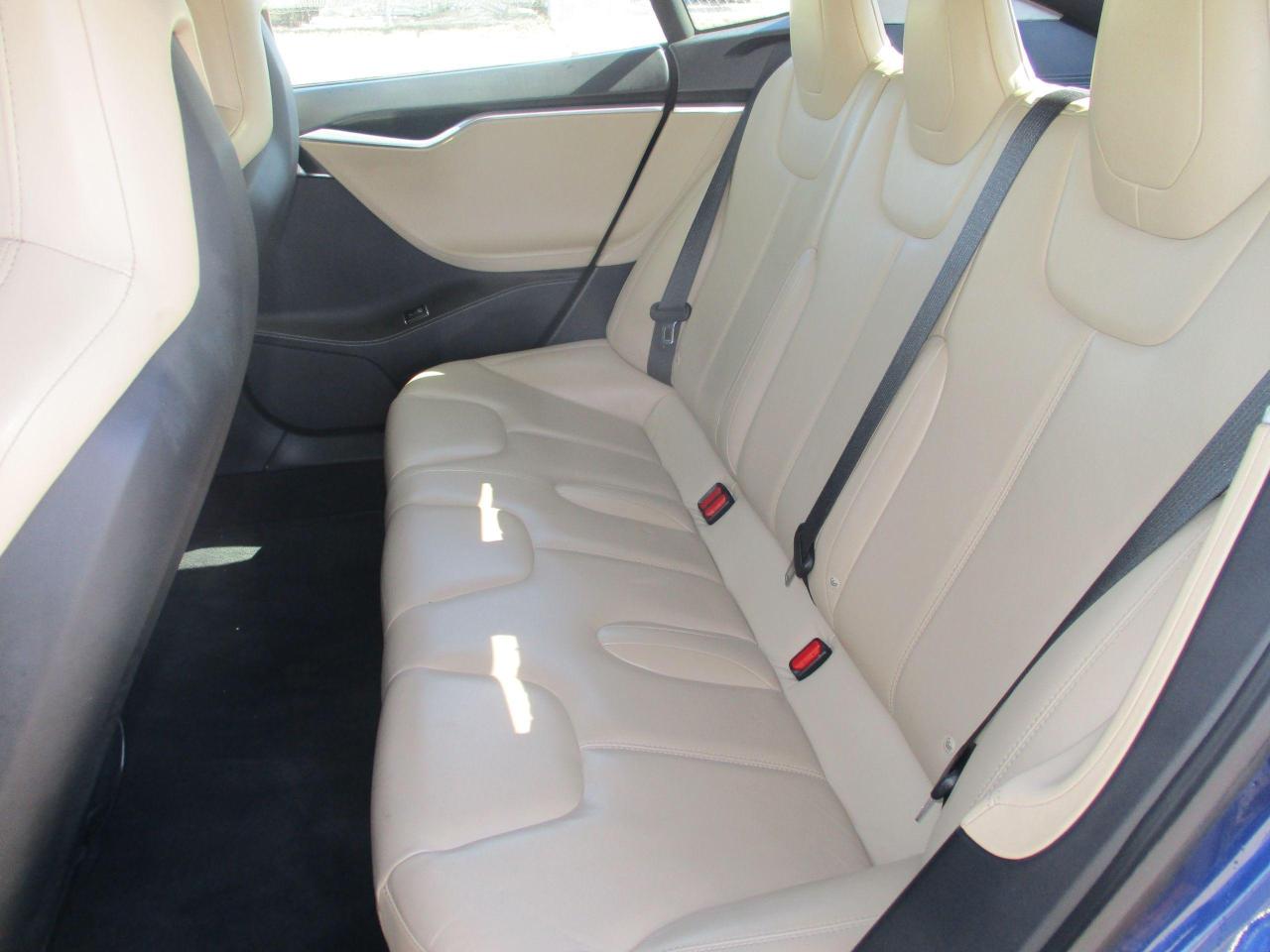 2015 Tesla Model S 85D - Photo #8