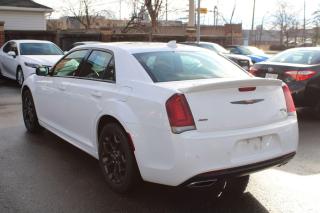 2022 Chrysler 300 300S AWD - Photo #4