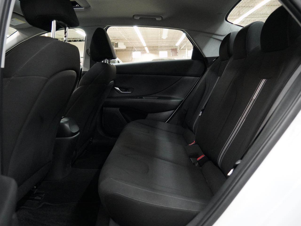 2022 Hyundai Elantra PREFERRED | Sun&Tech Pkg | Heated Seats | CarPlay