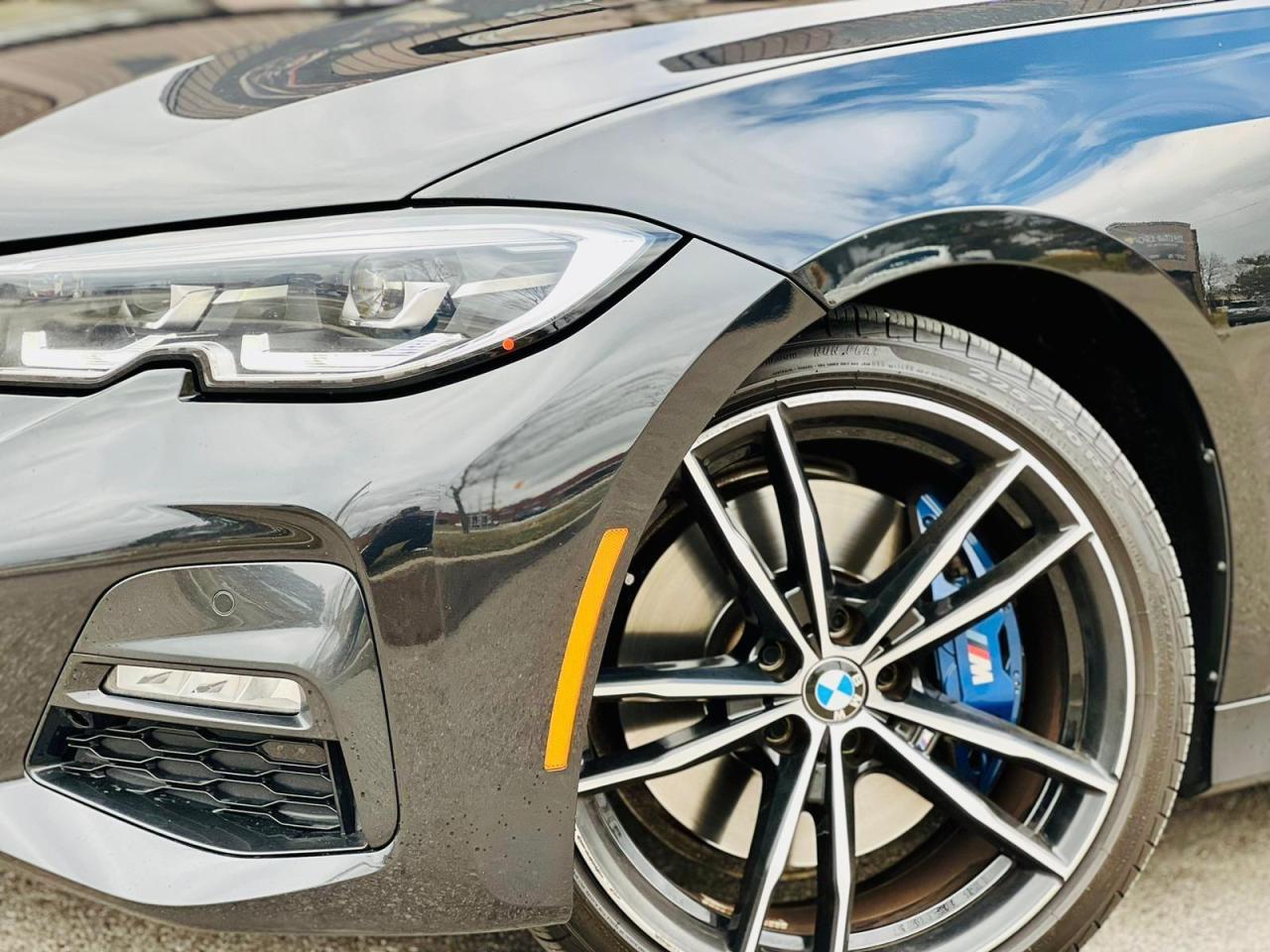 2022 BMW 3 Series 330i xDrive Photo3